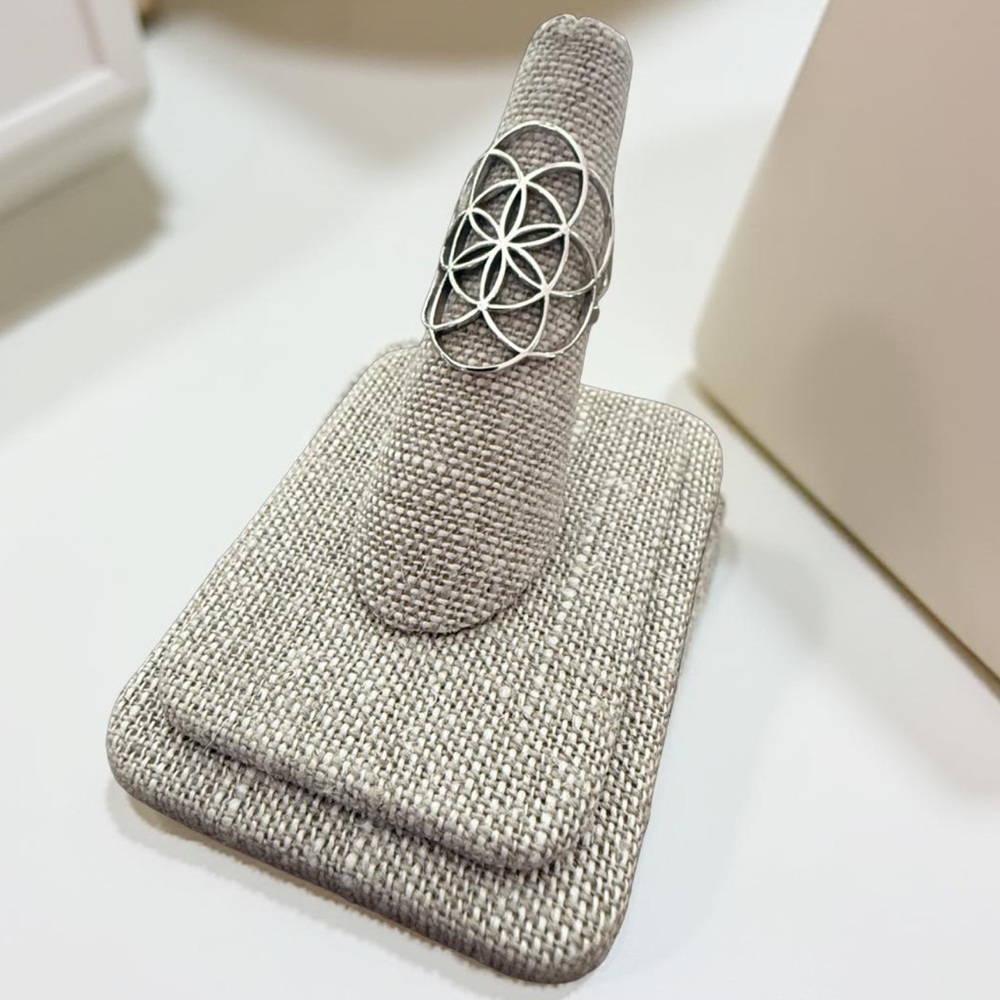 NWT 925 Sterling Silver Flower of Life Ring! Available in Sizes 6-10! NEW! - Picture 3 of 5